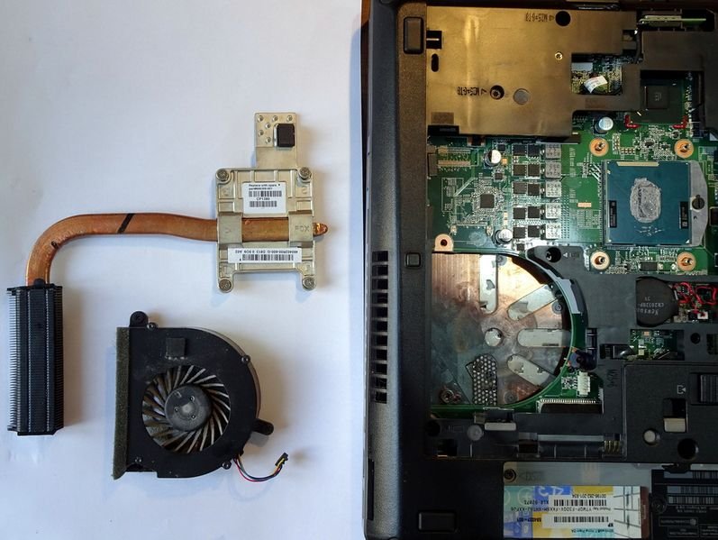 File:HP heat sink and fan 02.JPG